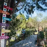 Otantik Tas Ev Bed and breakfast