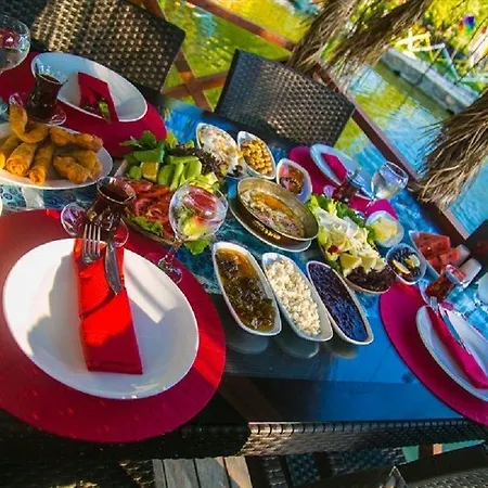 Bed & Breakfast Otantik Tas Ev