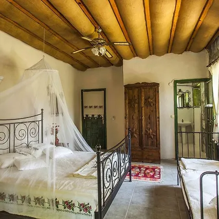 Bed & Breakfast Otantik Tas Ev Dalaman