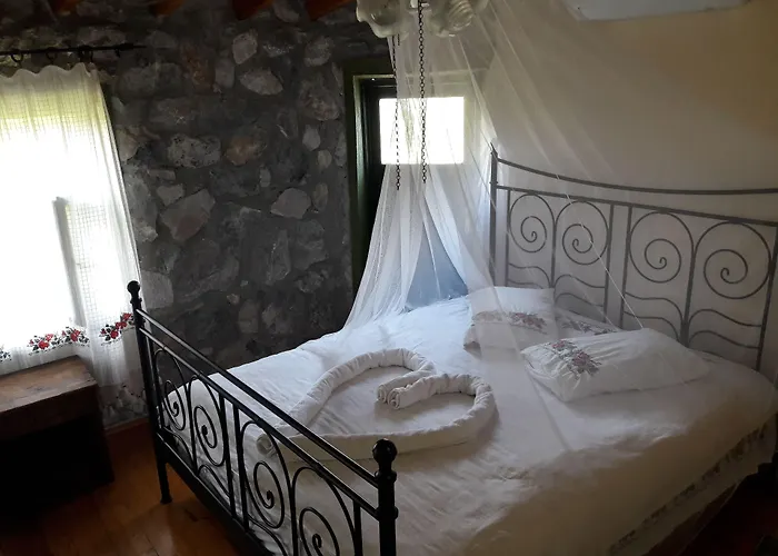 ベッド・アンド・ブレックファスト Otantik Tas Ev ダラマン