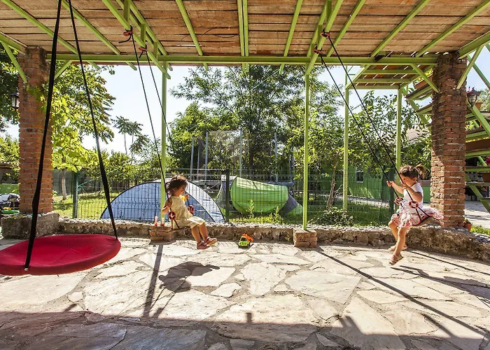 Otantik Tas Ev ダラマン