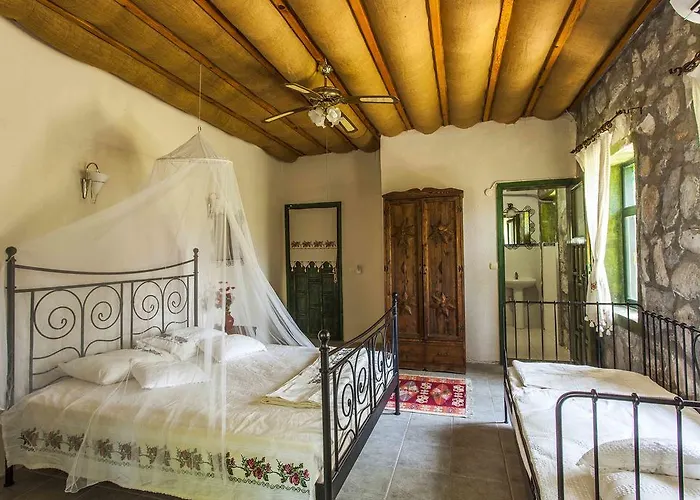 ベッド・アンド・ブレックファスト Otantik Tas Ev ダラマン