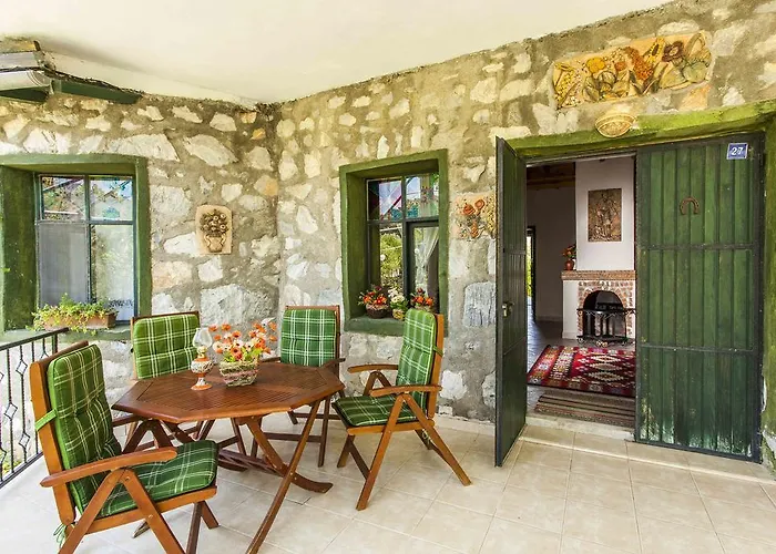 ベッド・アンド・ブレックファスト Otantik Tas Ev