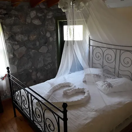 Bed and Breakfast Otantik Tas Ev Dalaman