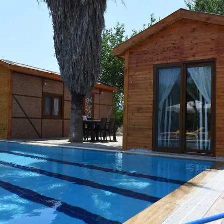 Otantik Tas Ev Bed & Breakfast